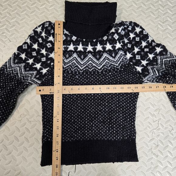 Free People Love Notes Turtleneck Sweater Black White Star Printed Cropped XS - Picture 7 of 11